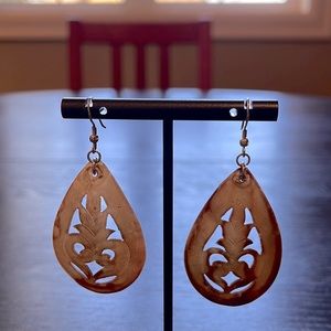 Tortoise colored pierced earrings, bundle and save!